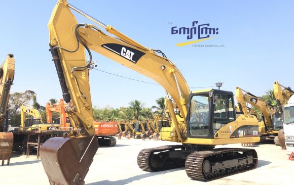 CAT 320D   (mt 0027)