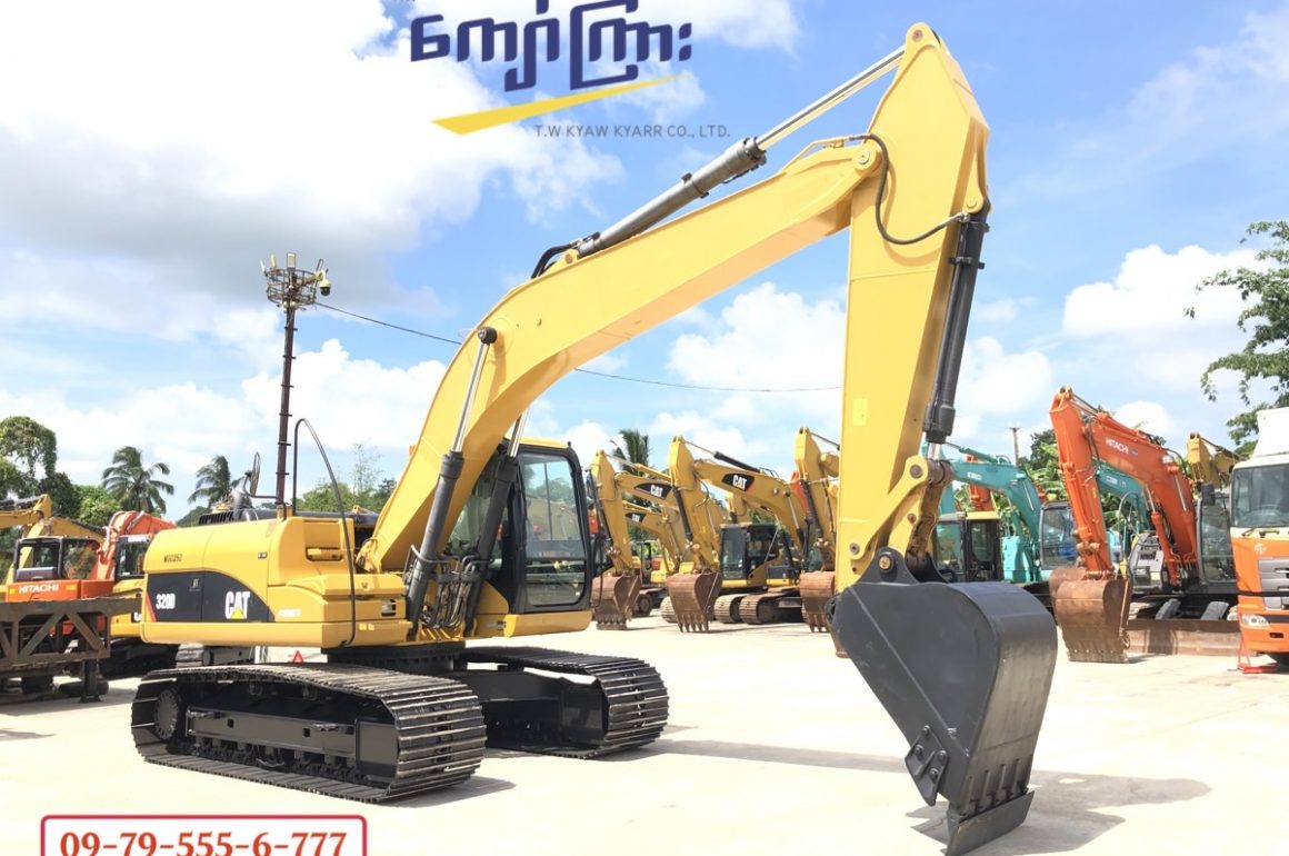 CAT  320D  (mt 0047)