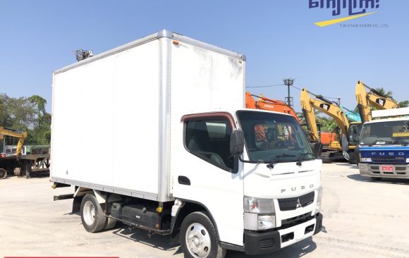 CANTER  FUSO  12 ’  Box Truck  (mt 0051)