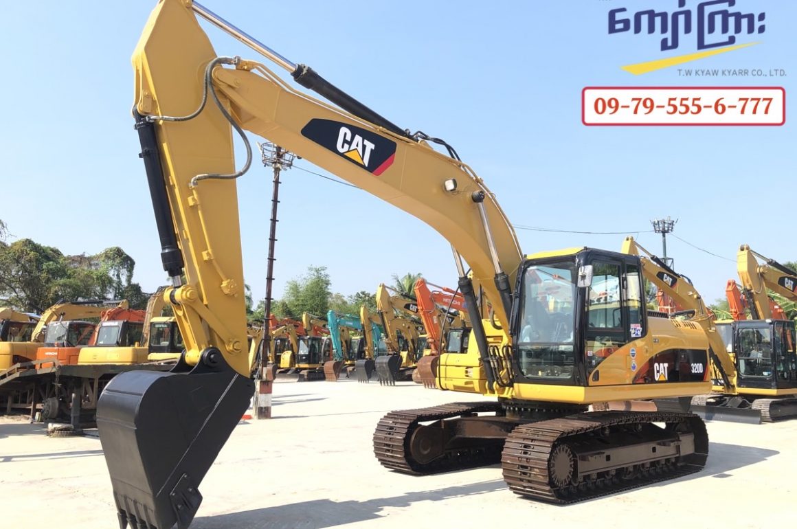 CAT  320D  (mt 0049)