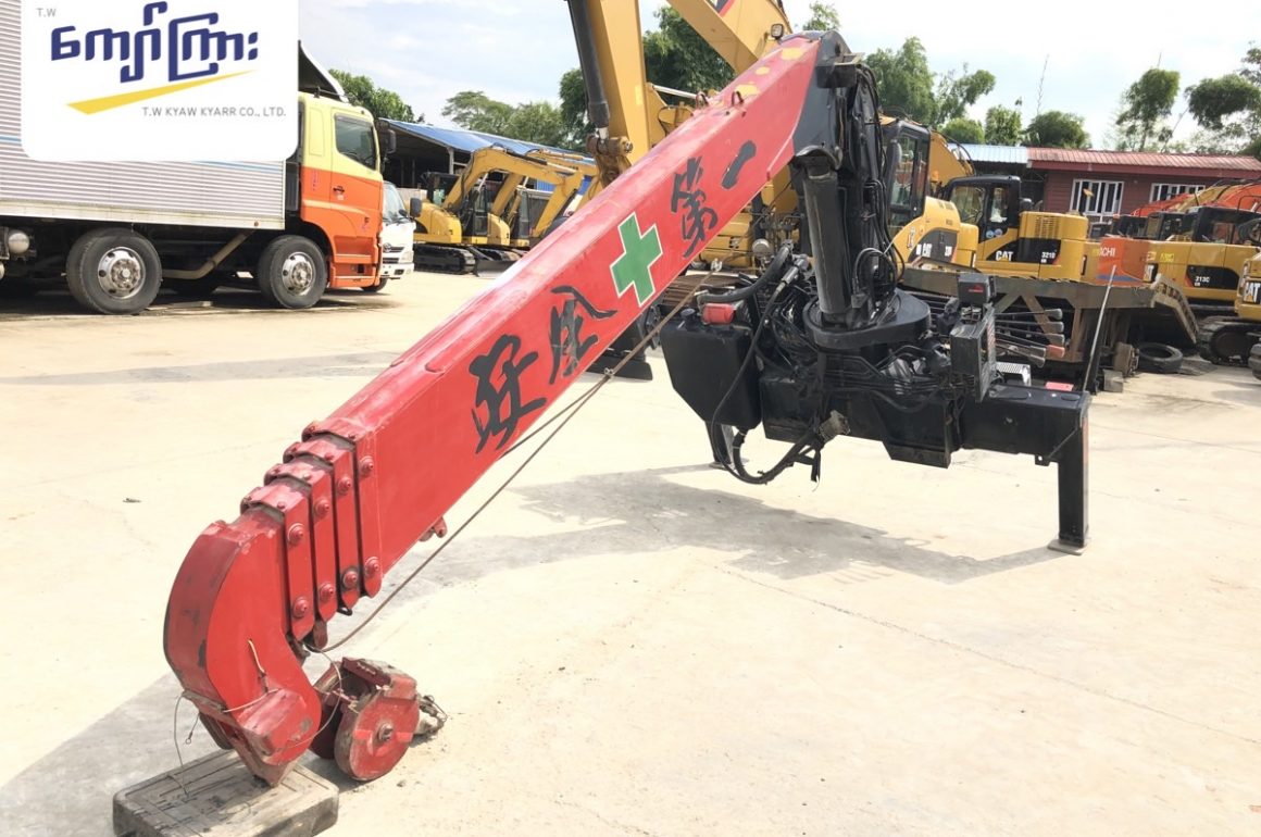 UNIC 4 Tons  MOUNTED  TRUCK  CRANE  (mt 0086)