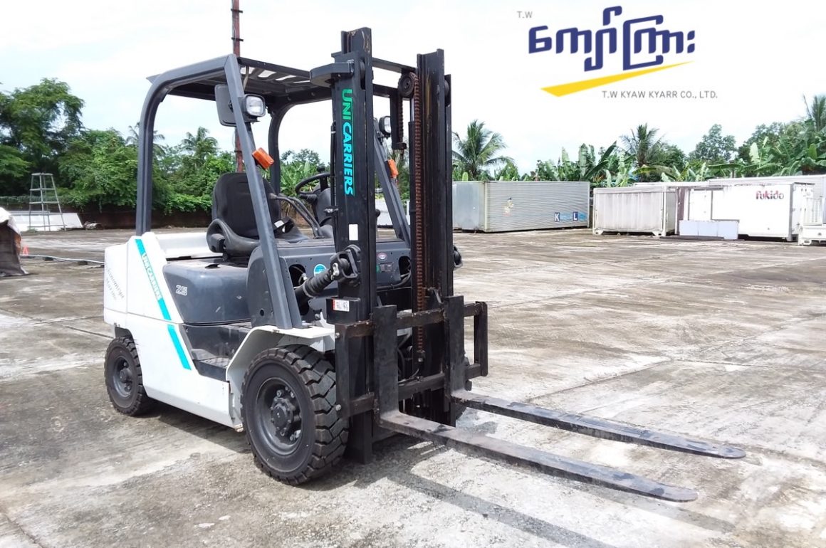 UNICARRIER    3tons   Forklift   (mt 0103)