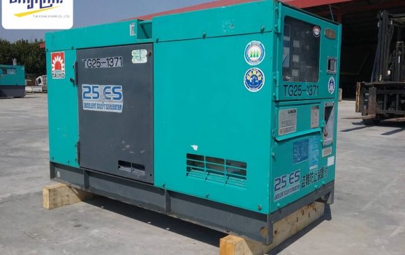 GENERATOR   DENYO   25 kVA   (mt 0110)