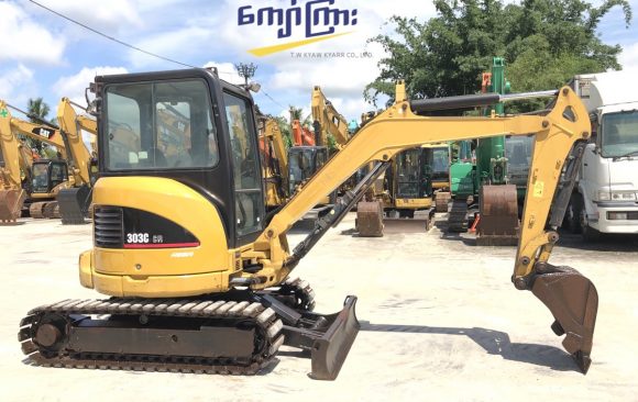 CAT  303CCR    (mt 0081)