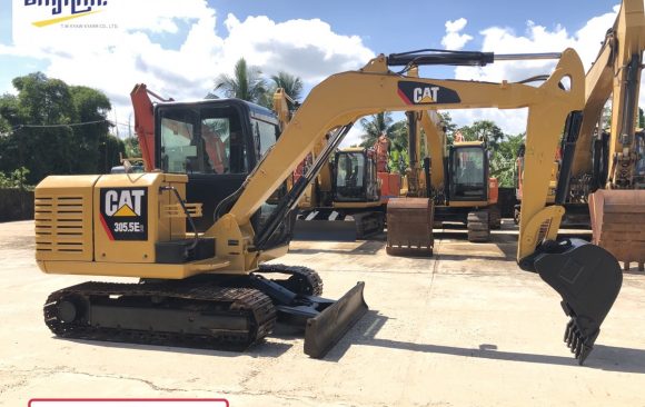 CAT  305.5E2 (mt0198)