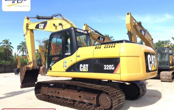 CAT 320D   (mt 0205)